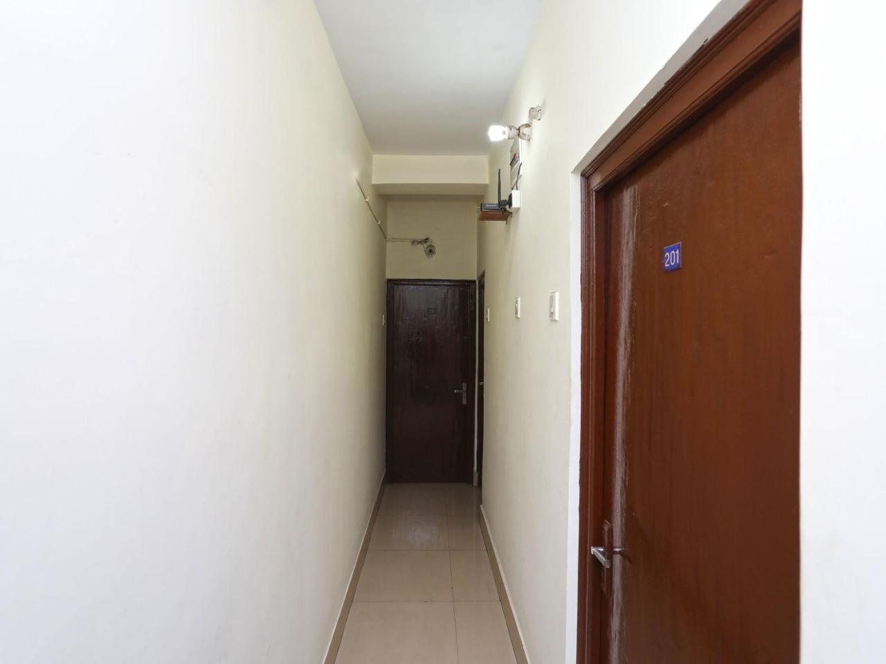 Oyo 13906 Vinita Inn Santragachi Exterior photo